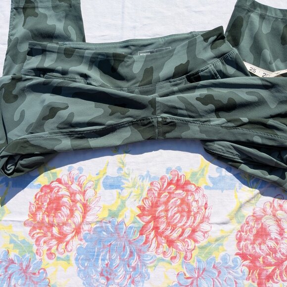 Mountain Hardwear - Dynama/2 Camo Ankle Women's Small - Picture 9 of 9